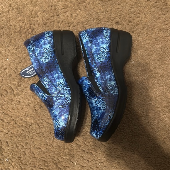 Easy Works by Easy Street Leeza Women's Slip Resistant Clog Work Shoe blue sz 9 - Picture 3 of 4